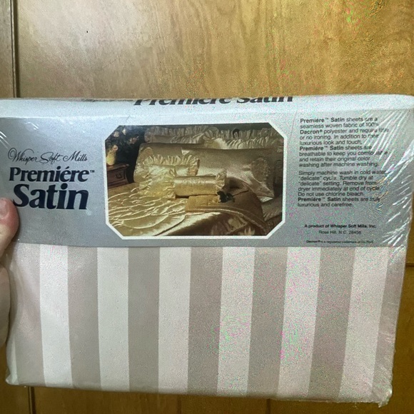 Satin stripe contour sheet vtg NWOT by Whisper Soft Mills champagne color - Picture 2 of 2